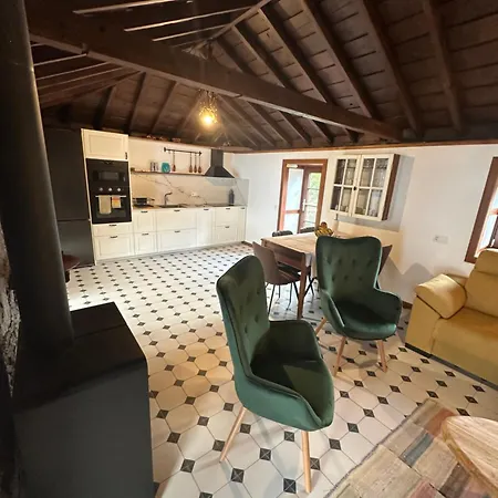 Casa La Piedra * Puntallana