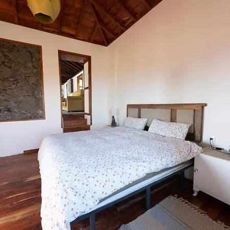 Casa La Piedra בית נופש Puntallana