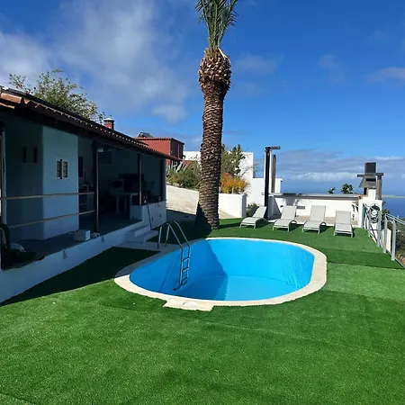 Casa La Piedra Holiday home *
