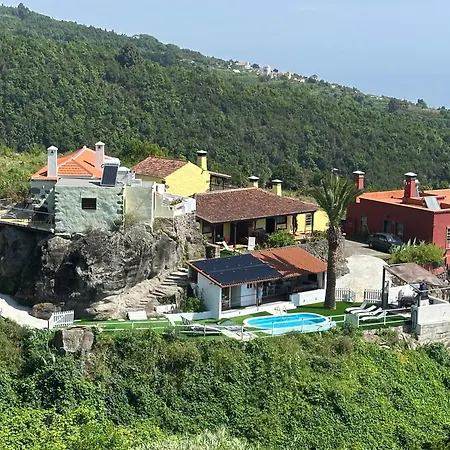 Casa La Piedra * Puntallana